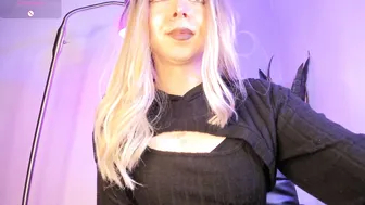 victoria_qq naked 17-Oct-2025