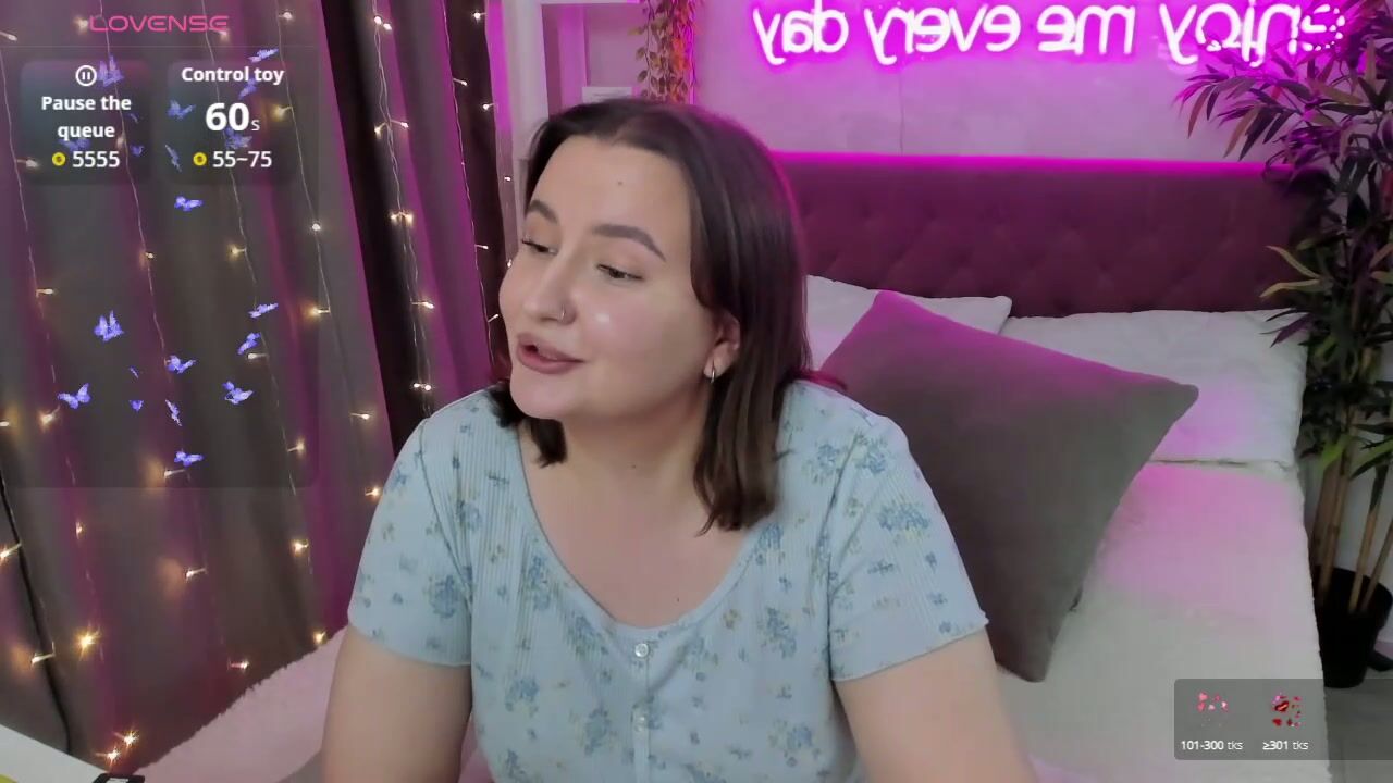 katyaneilson porn chat 10/17/2025