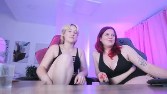 nielletablossom goth 17 October 2025