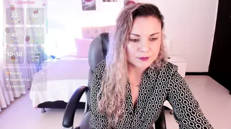 Violeta_hotter_ wifematerial porn chat video