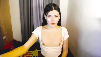 hotbunnyrainx 10-17-2025