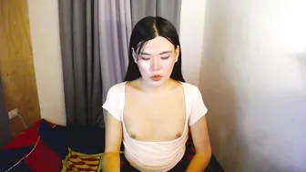 hotbunnyrainx 10-17-2025