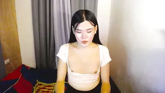 hotbunnyrainx 10-17-2025
