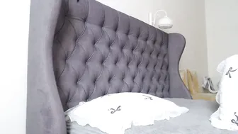 single_fox_4u on live cam 17-Oct-2025