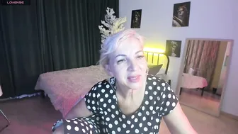 Lilia_moons lovense sex cam chat