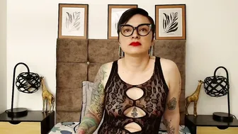 Kat_paradisse (10-18-2025)