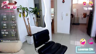 abrilstivenson_ latina (10/18/2025)