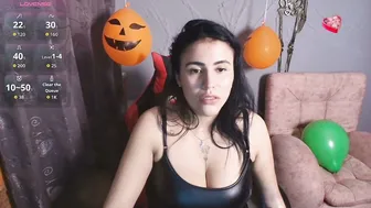sophi_tay socks - (10-18-2025)