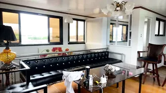 gleiahong hugecock posing on cam
