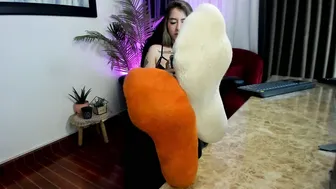 Charlote_horny cam sex (10/18/2025)