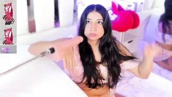 nahomyroberts 10-18-2025