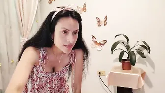 Sofibelladelavega (10/18/2025)