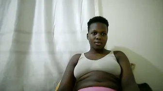 Juicy_bella2 bigtits horny amateur