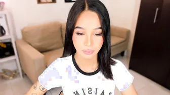 ivorycollins selfsuck nude chat