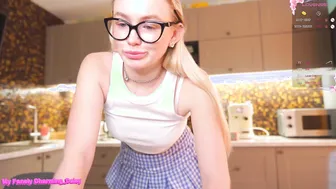 charming_daisy recorded nude video 27013