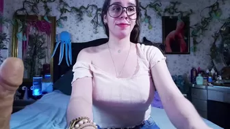 Elizabeth77_ posing on webcam (04/25/2025)