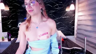 Sweet_meelody cam live on cam