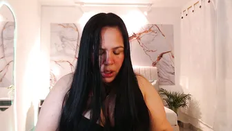 _valeriamiller bigboobs - 19 October 2025