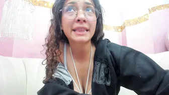 Jade_greeyy_ horny amateur video posing on cam