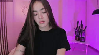 maiacollins petite - (10/19/2025)
