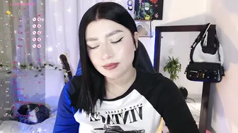 Mily_thomson_b lush cam sex