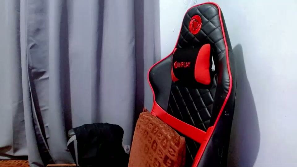 hottie_sexyslut cam sex 10-19-2025