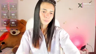princessluna_14 on webcam (10/20/2025)