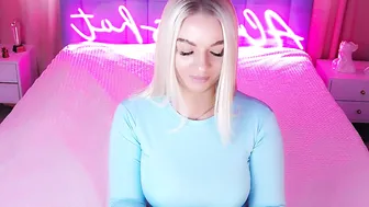 Allwayshottt nude on cam 10-20-2025