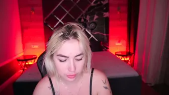mariellavv (10/20/2025) bigboobs