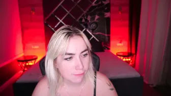 mariellavv (10/20/2025) bigboobs
