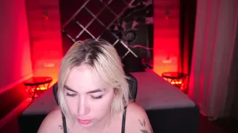 mariellavv (10/20/2025) bigboobs