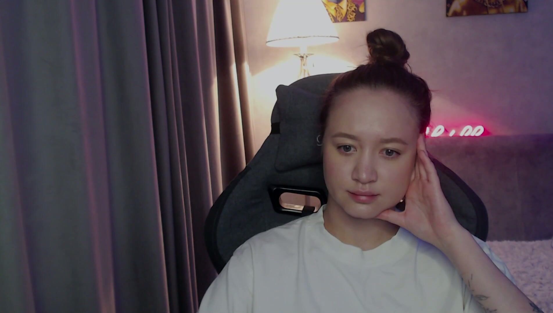 _lalune_ porn chat 20-Oct-2025