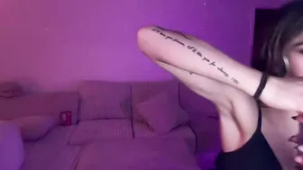 kateharperr 10/20/2025 blonde