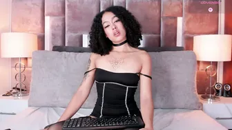 nia_bunny 10-20-2025