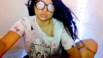 Laurengirls1 hairy - 20-Oct-2025