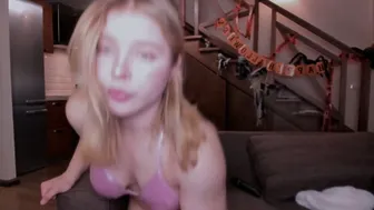 vanillalivitski new posing on webcam
