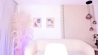 lau_reyes webcam video - 10-20-2025