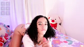 Pretty_pettite show (10-21-2025)