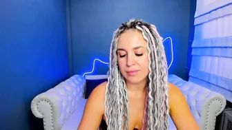 roxy_mars cam porn video - 10-21-2025