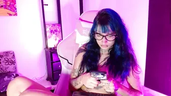 sharaross1 smalltits chat cam sex