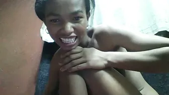 Liaraisha interactivetoy chat sex