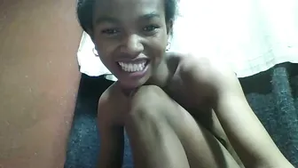 Liaraisha interactivetoy chat sex