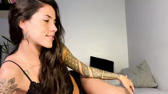 jullyjuicy 18 (10-22-2025)