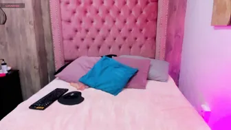 Iamsheiila bigboobs cam girl