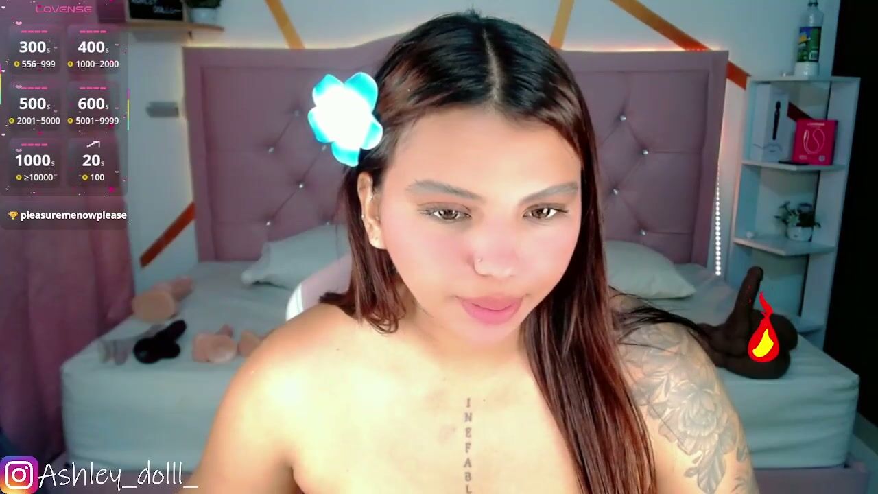 Ashley_dolll on live cam 10-22-2025
