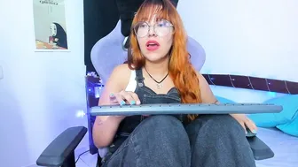 gigimooon latina - 22-Oct-25