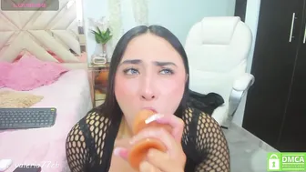 valeryrossee (10/22/2025)