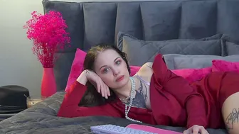 mollymillsen recorded nude video 276819