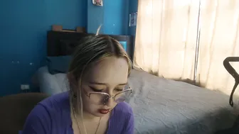 liaroberts1 recorded nude video 277680