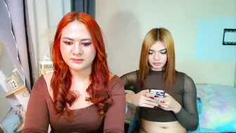 Zeinabharakeh free cam show (10/22/2025)